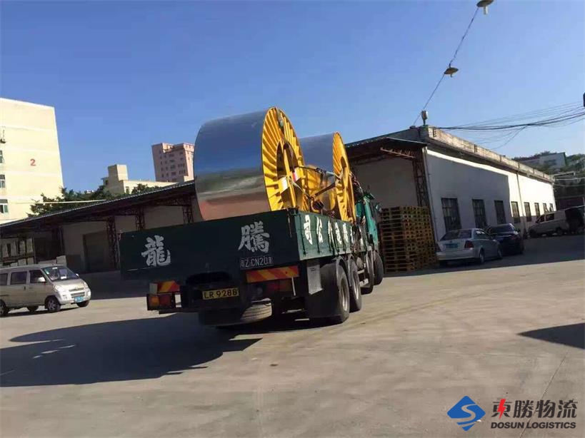 深圳到香港的吊機車；深圳到香港吊臂車運輸；大陸到香港吊機車運輸